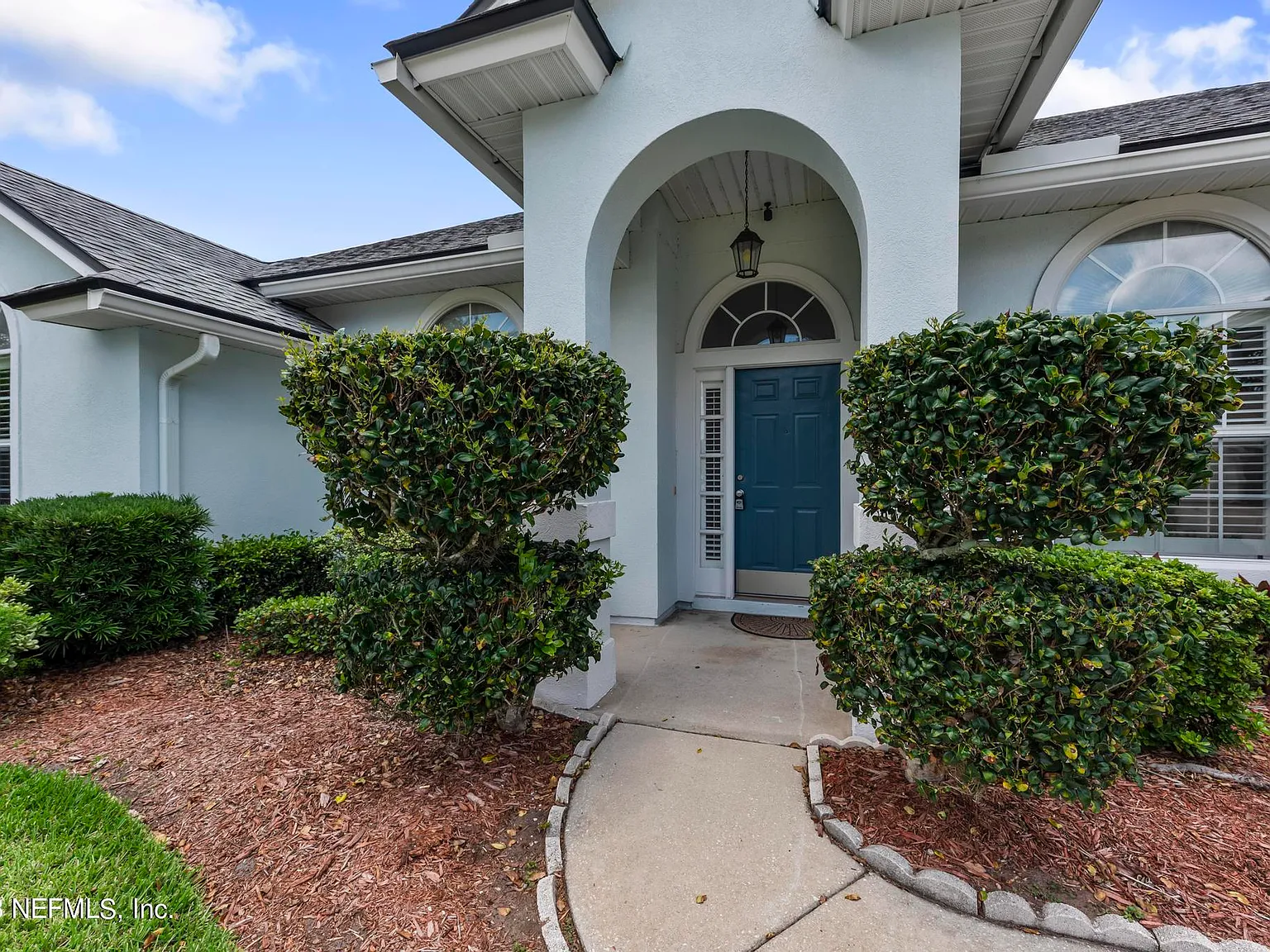 3 bed, 2.0 bath, 2060 sqft, $2,750 — Photo 2