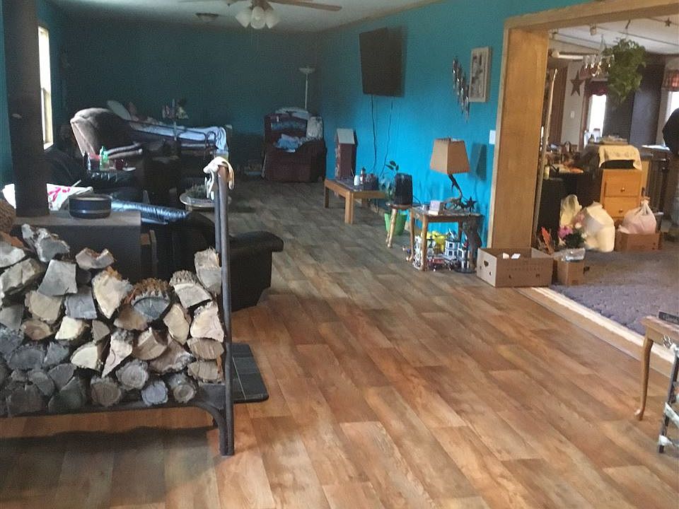 2nd image of 16228 N Mountain Rd