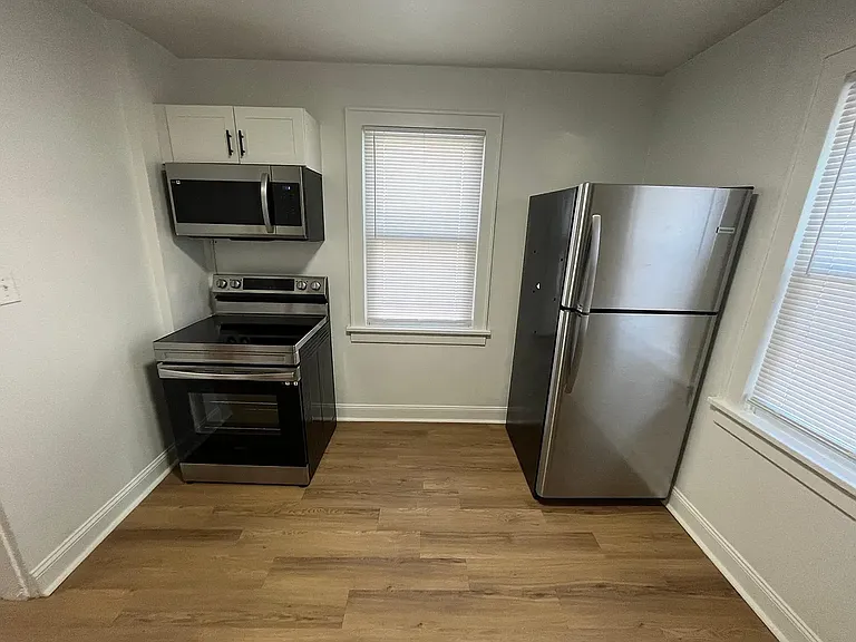 1021 Stewart Ave — Photo 7