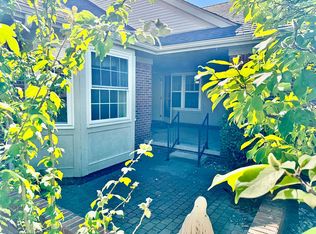 16877 Club Dr, Southgate, MI