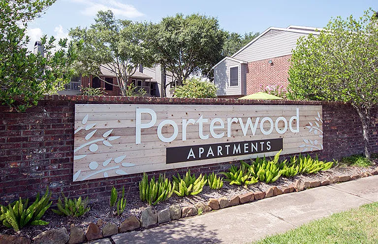 Porterwood Apartments — Photo 8