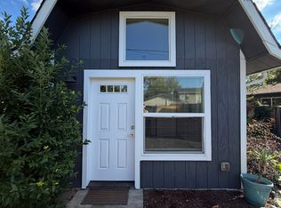6619 SE Woodstock Blvd #B, Portland, OR 97206