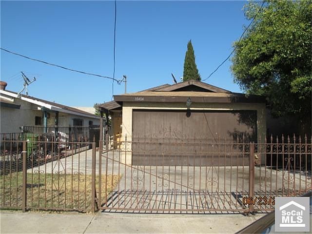 1st image of 10404 Weigand Ave