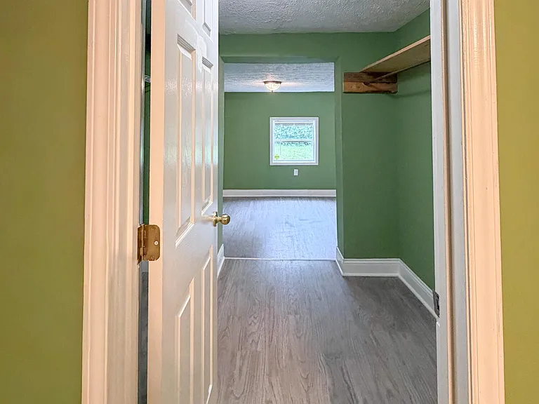 180 N Martin Ln — Photo 8
