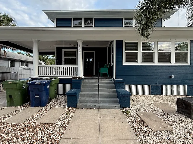 803 E James St — Photo 2