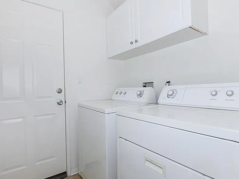 StoneCreek Apartment Homes — Photo 61