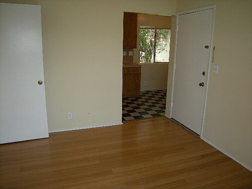 3rd image of 54 N Parkwood Ave APT 03