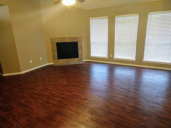 3rd image of 3610 Alexandria Dr