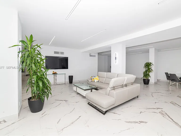 1904 S Ocean Dr #604 — Photo 19