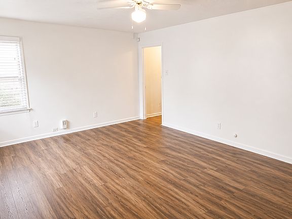 4th image of 1909 Caddo St