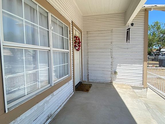3rd image of 861 Avenue C