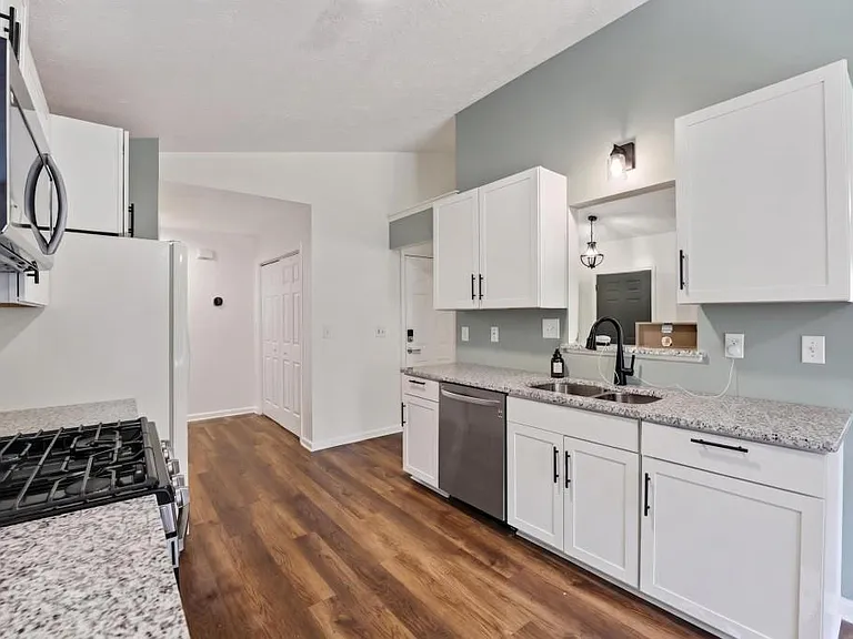 2558 Candlewood Way — Photo 13