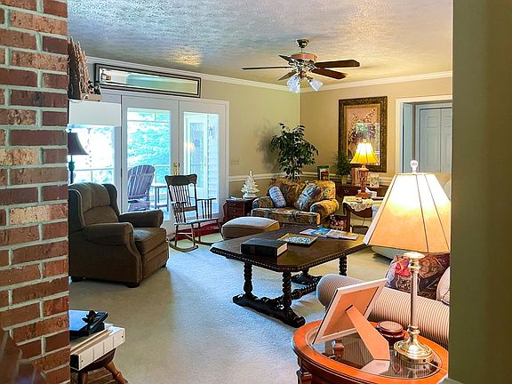 5th image of 511 Highpoint Blvd