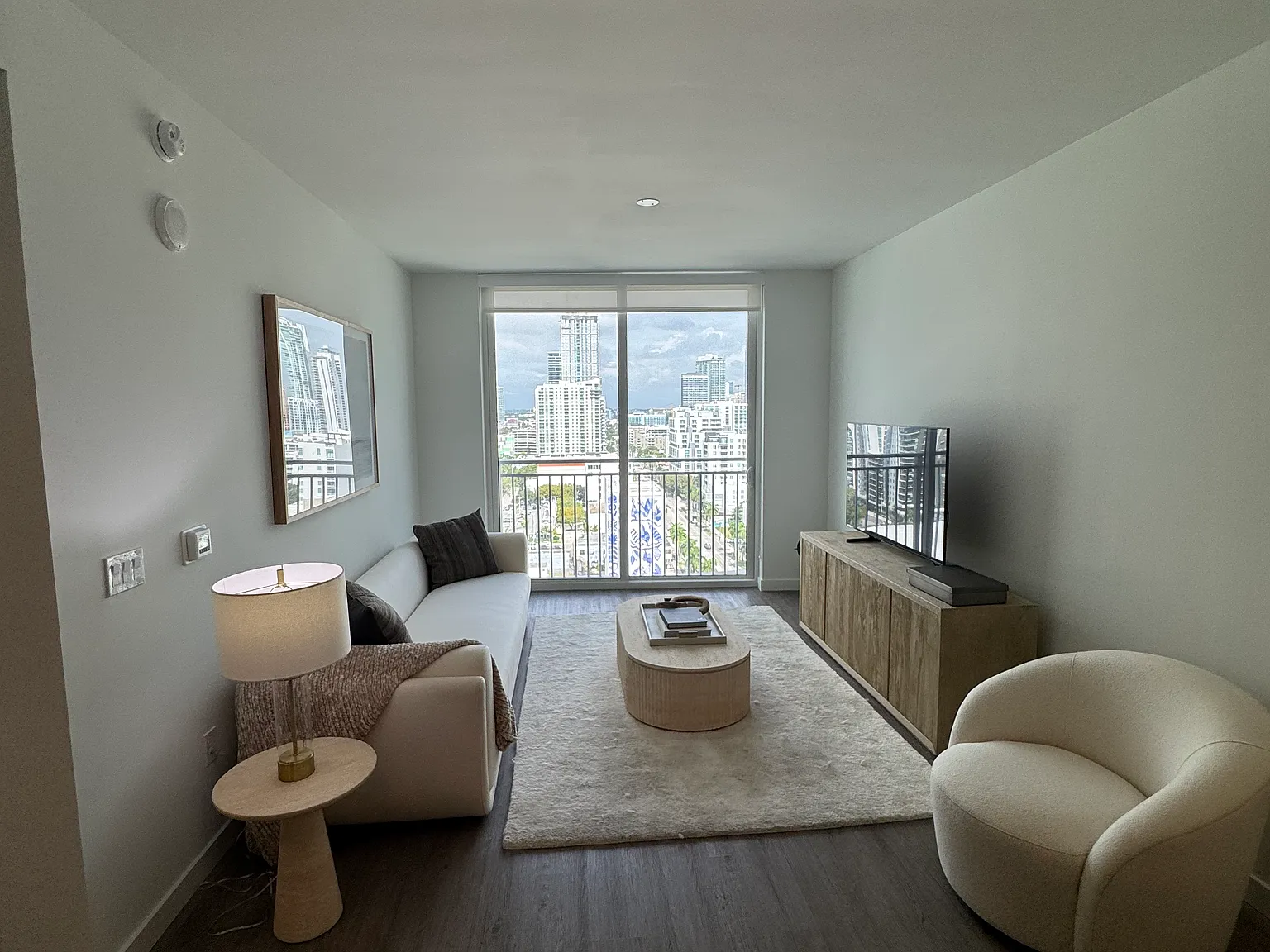 1 bed, 800 sqft, $2,790 — Photo 4