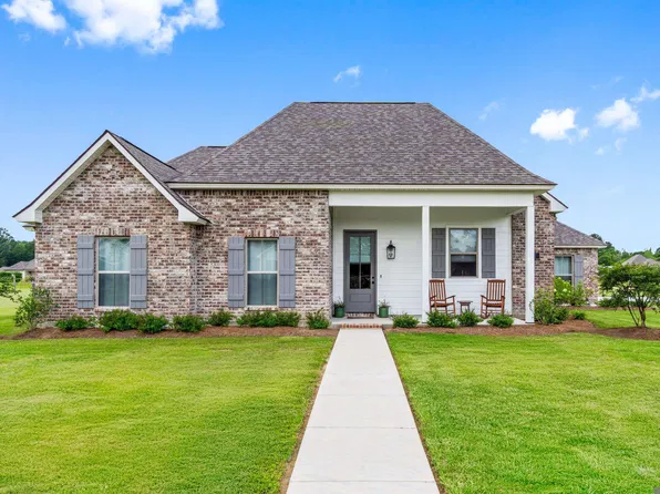 31921 Redrick Dr, Walker, LA 70785