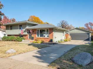 817 SE Innsbruck Dr, Ankeny, IA 50021