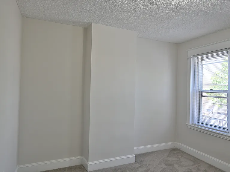 Bedroom 1 (Front)