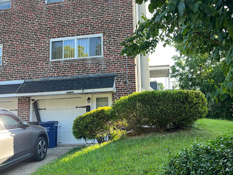 51 N Spring Garden St — Photo 1
