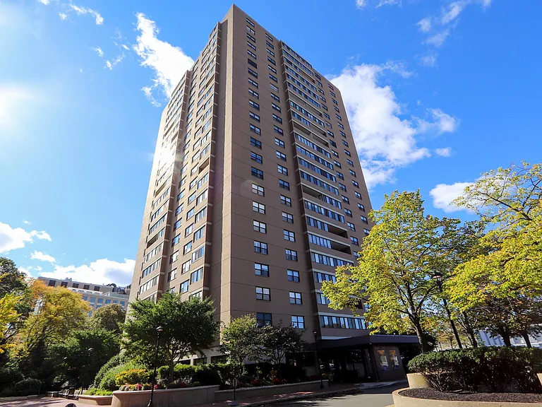 8 Whittier Pl #21G — Photo 31