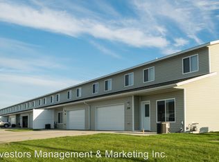 2112 Landmark Cir NW, Minot, ND 58703