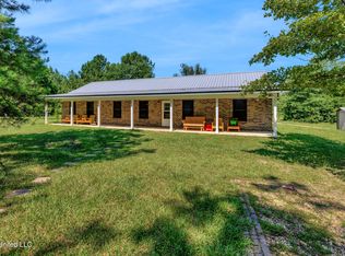 112 Wolf Branch Rd, Perkinston, MS 39573