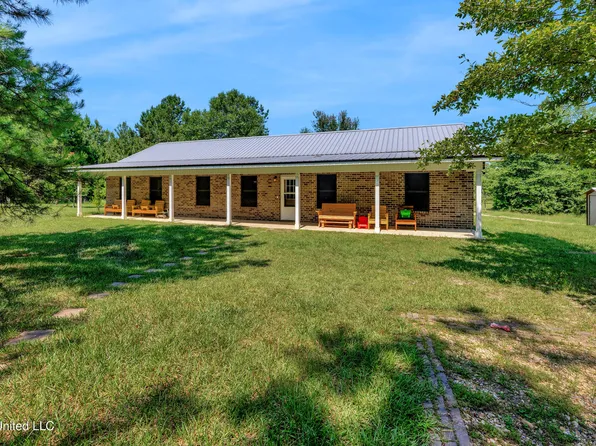 112 Wolf Branch Rd, Perkinston, MS 39573
