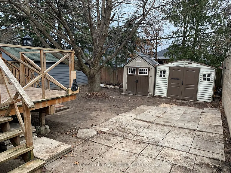 24 Hutton Ave — Photo 16