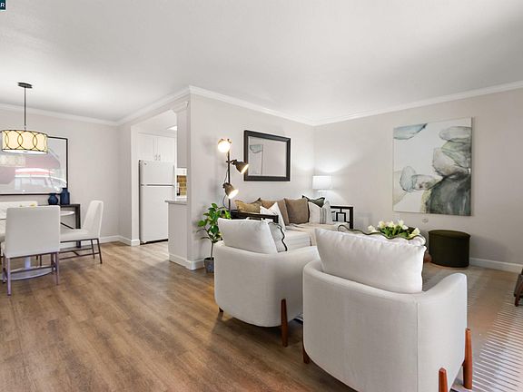 5th image of 1500 Golden Rain Rd APT 1