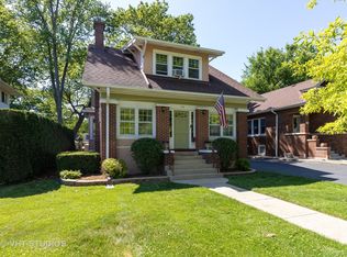 136 Barrypoint Rd, Riverside, IL 60546