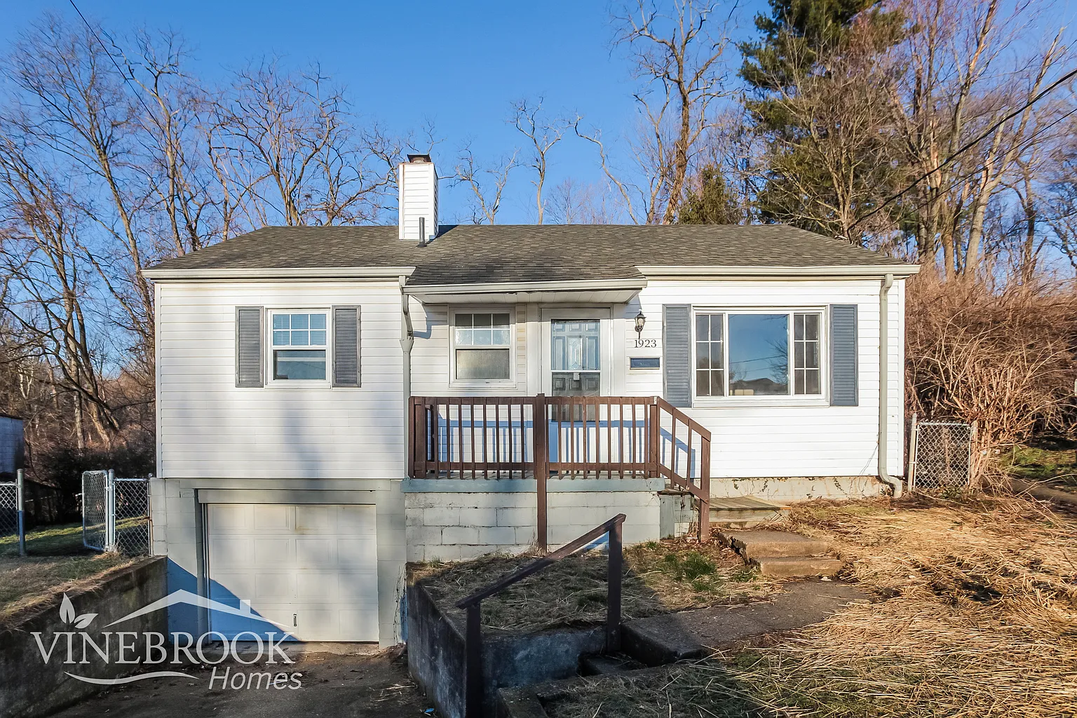1923 Ashbrook Dr photo 1