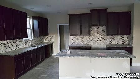 5th image of 9711 Bricewood Oak