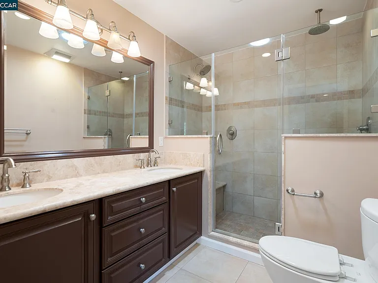 1021 Windsor Dr — Photo 17