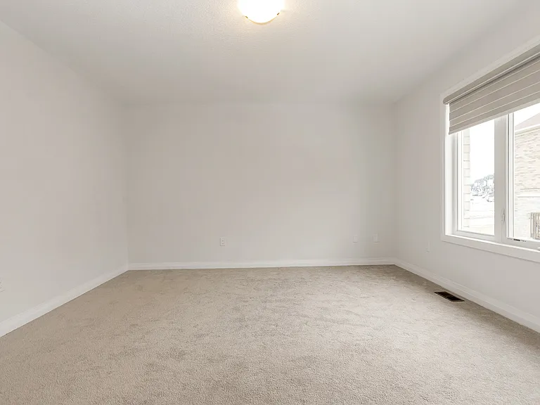 1372 Harrington St #1372 HARRINGTON ST — Photo 19