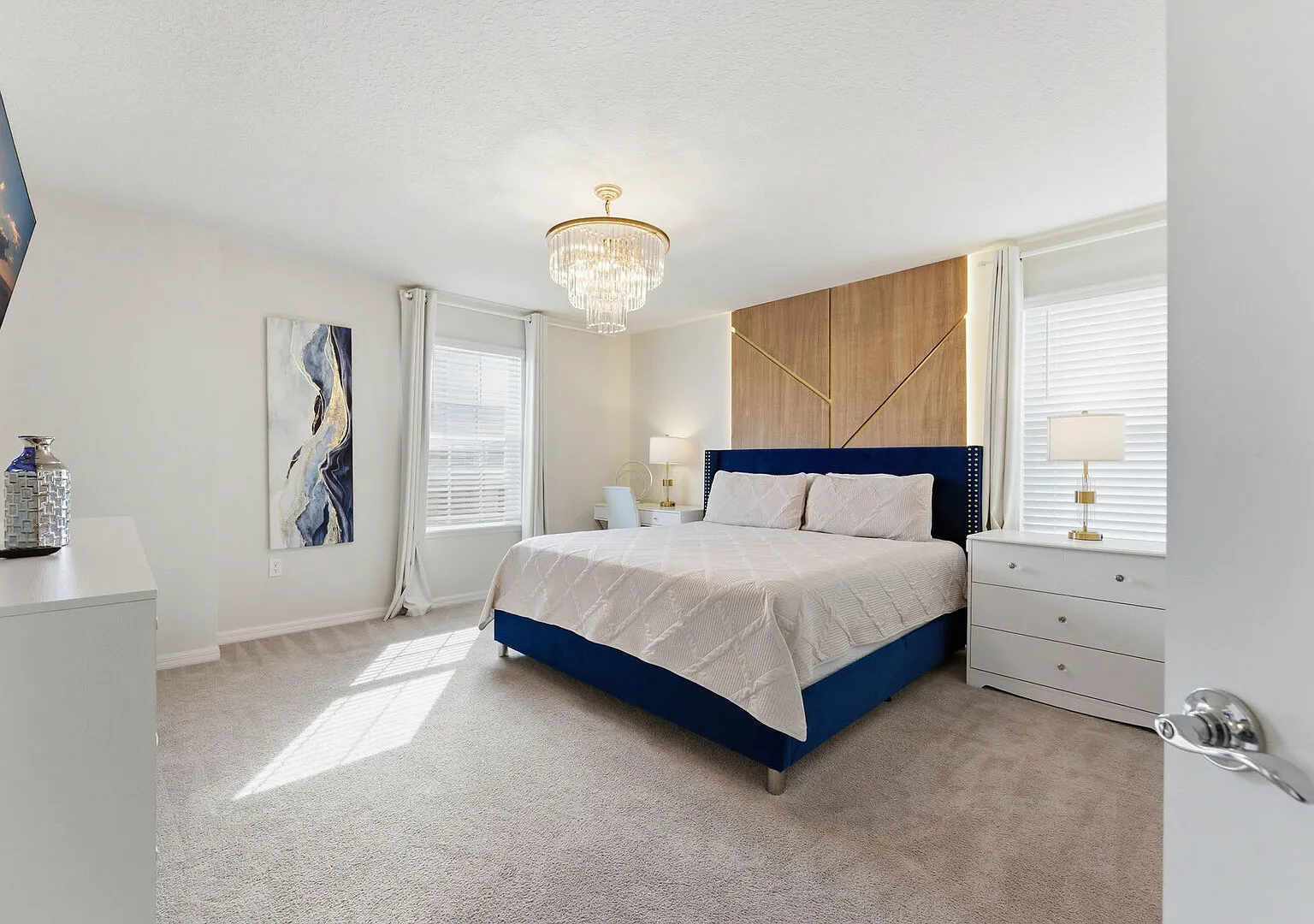 Stylish 6BR Home with Themed Rooms and Pool — Photo 3