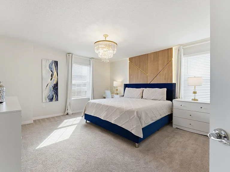 Lana Ave — Photo 3