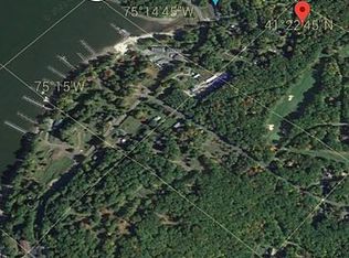 103 Maple Ln, Greentown, PA 18426