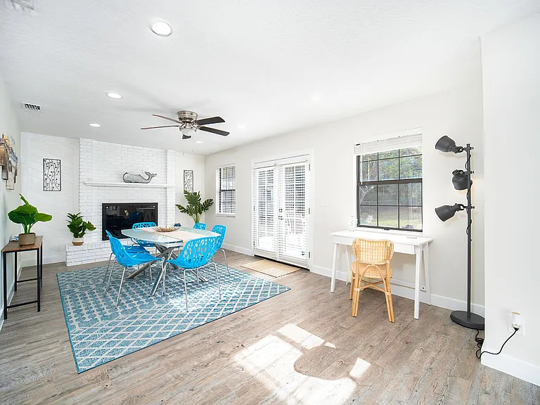 Winterhawk Dr — Photo 35