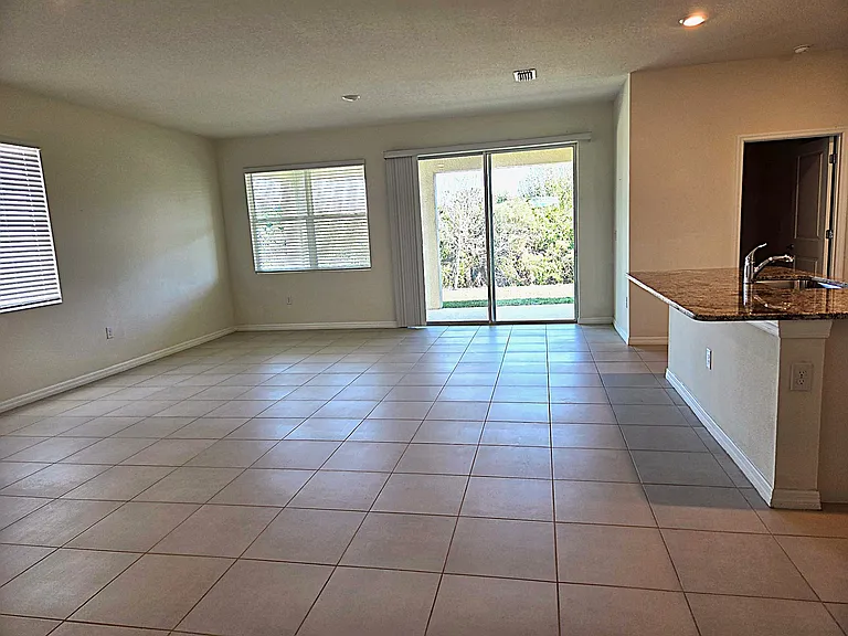 3908 Mossy Limb Ct — Photo 4