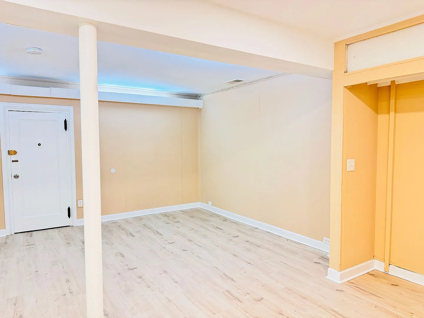 8715 Plymouth Street Spring Park Properties, Llc — Photo 3