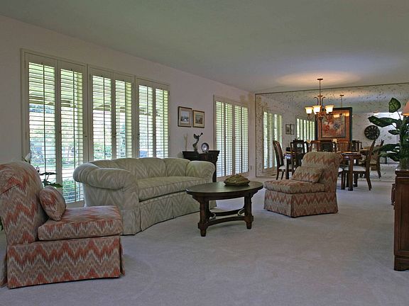 Living Room before renovatio