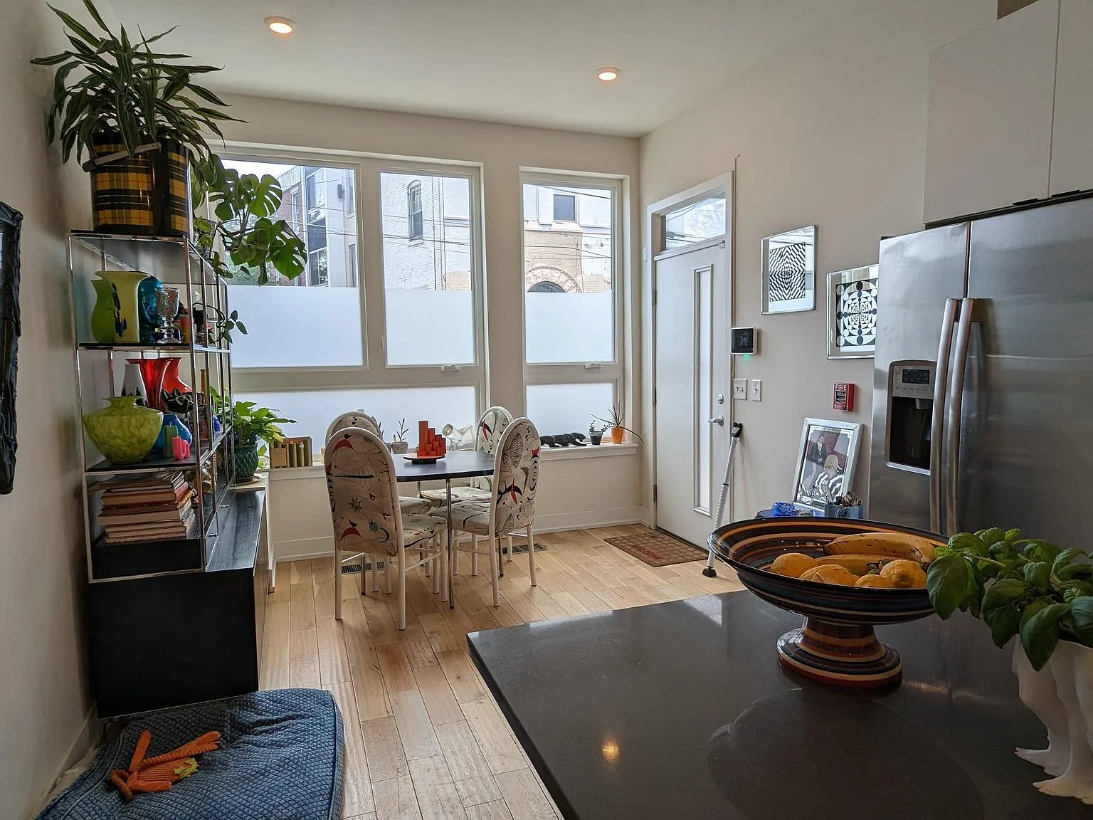 2 bed, 1000 sqft, $2,300 — Photo 4