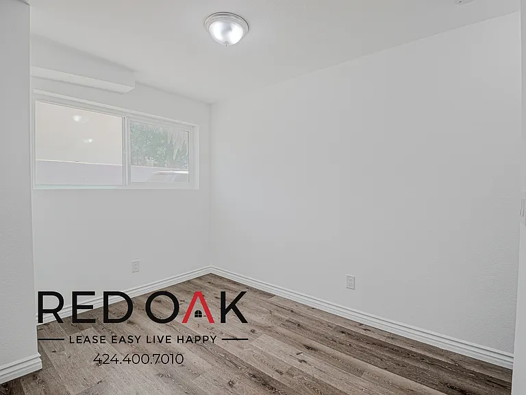 545 W 14th St #22 — Photo 3