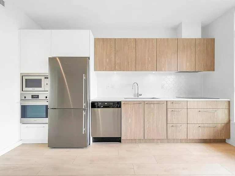 691 North Rd #8XX — Photo 2