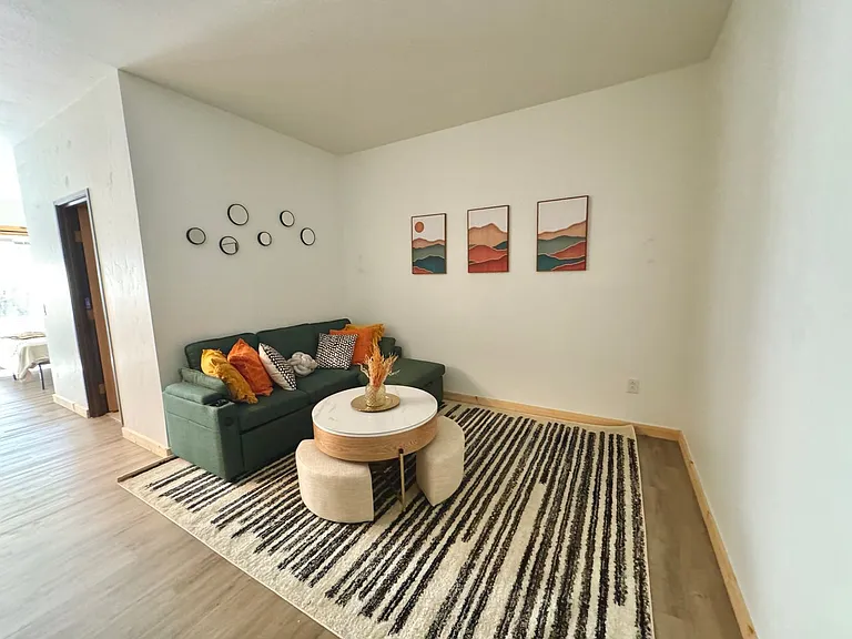 Ski Town Apartments — Photo 61