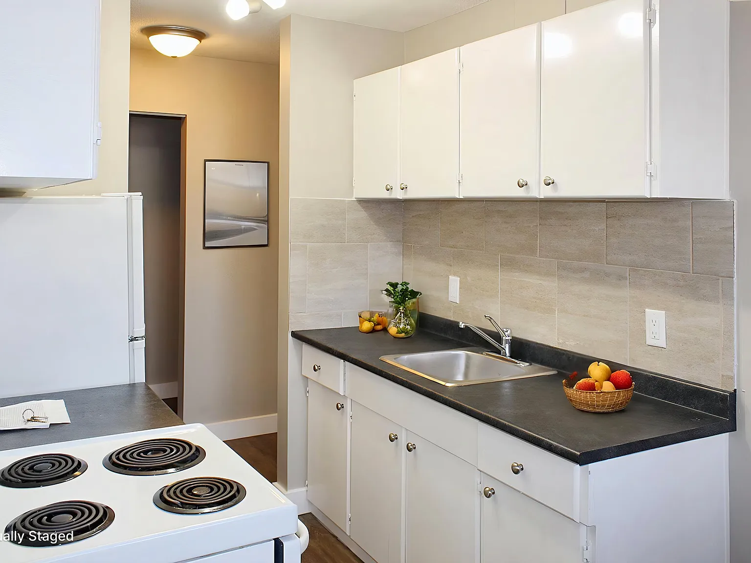 McCam 4 Apartments — Photo 3