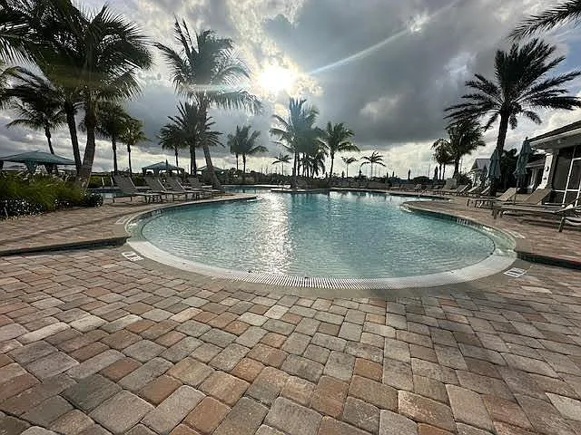 Del Webb Tradition
