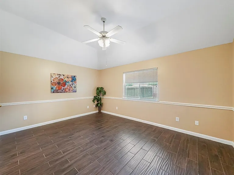 5219 Bay Pines Dr — Photo 16