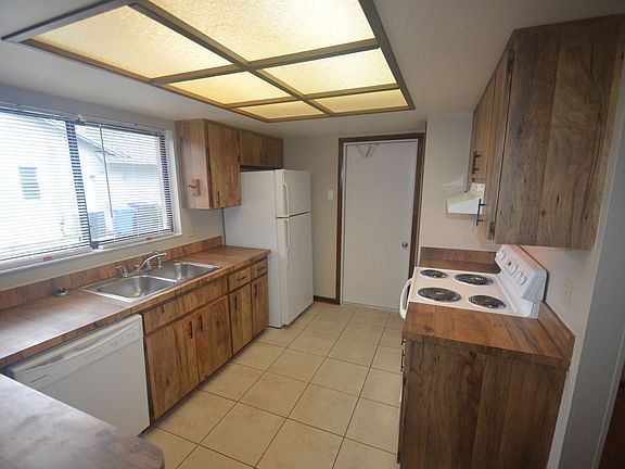 5th image of 14906 Coldwater Ln
