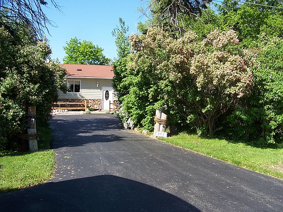 3rd image of 614 E Grand Ave
