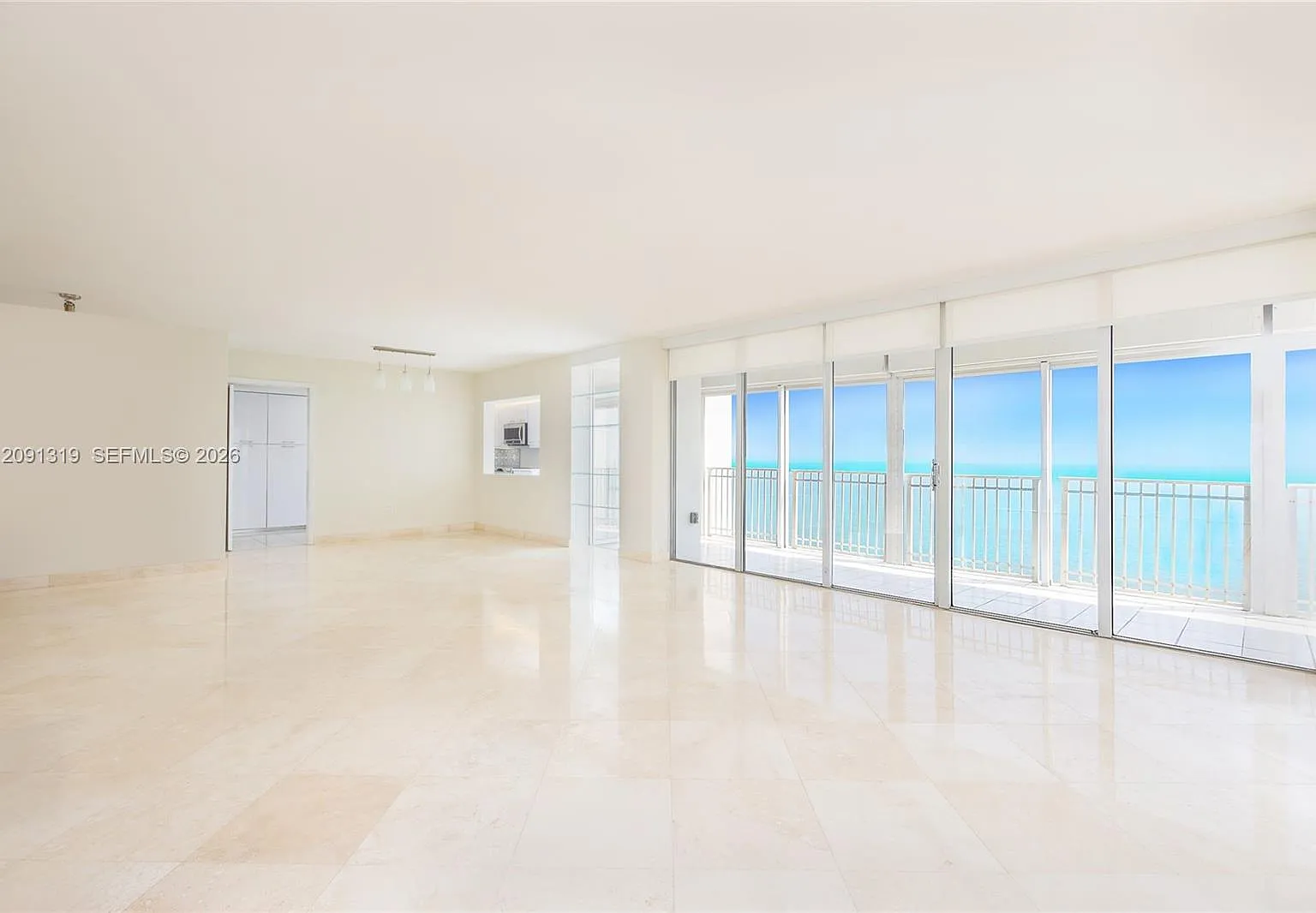 Casa Del Mar Condo — Photo 3